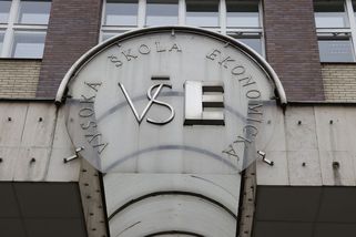 Profesor VŠE vyzval k bojkotu ruských studentů, pak příspěvek smazal - Novinky